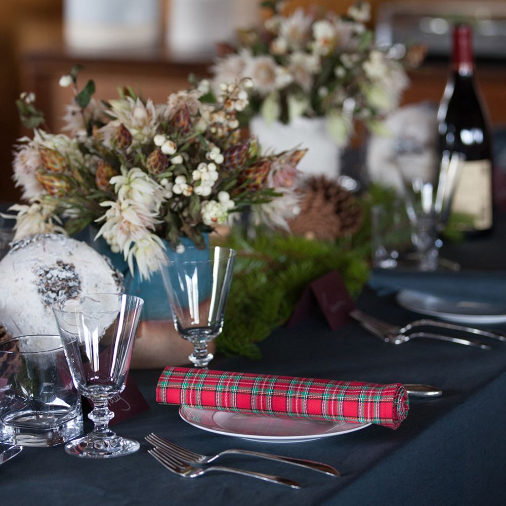 red and green plaid christmas decoration holiday table 